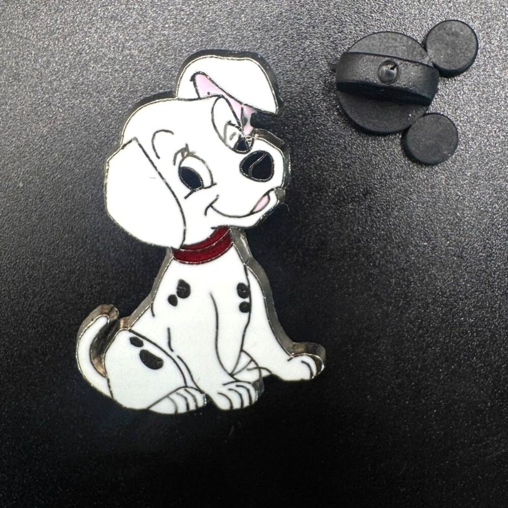 Disney 101 Dalmatians Puppy with Red Collar Disney Trading Pin